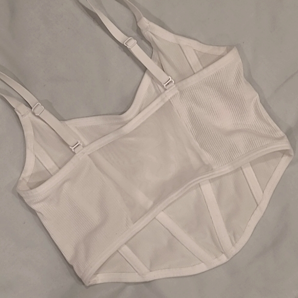Colsie white crop top szS - Picture 3 of 5